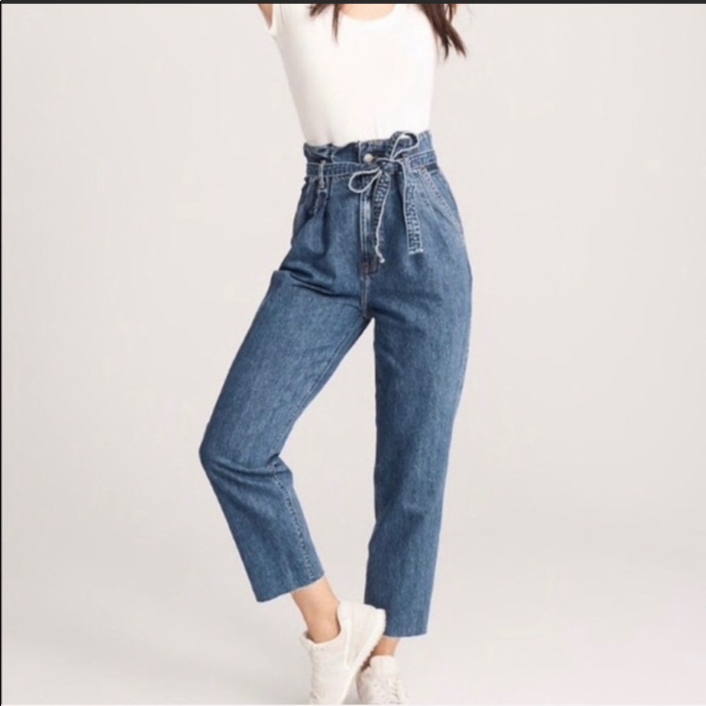 ABERCROMBIE & FITCH Mom Jean with Paperbag Waist High Rise - 28